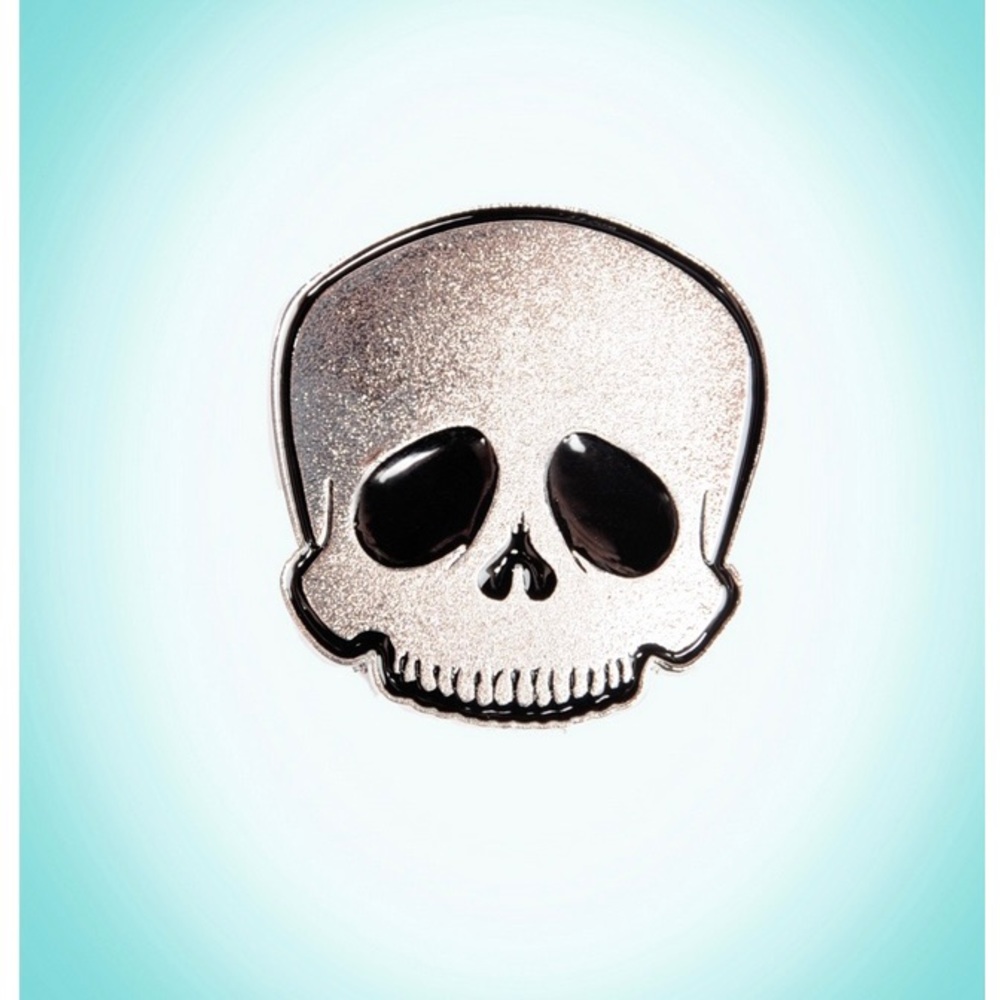 Skull clip / brooch by Deadly Dames NWOT